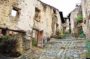 2018 07 14 AU 21 UNE BALADE AU VILLAGE MEDIEVAL D EVOL - PYRENEES ORIENTALES (17)